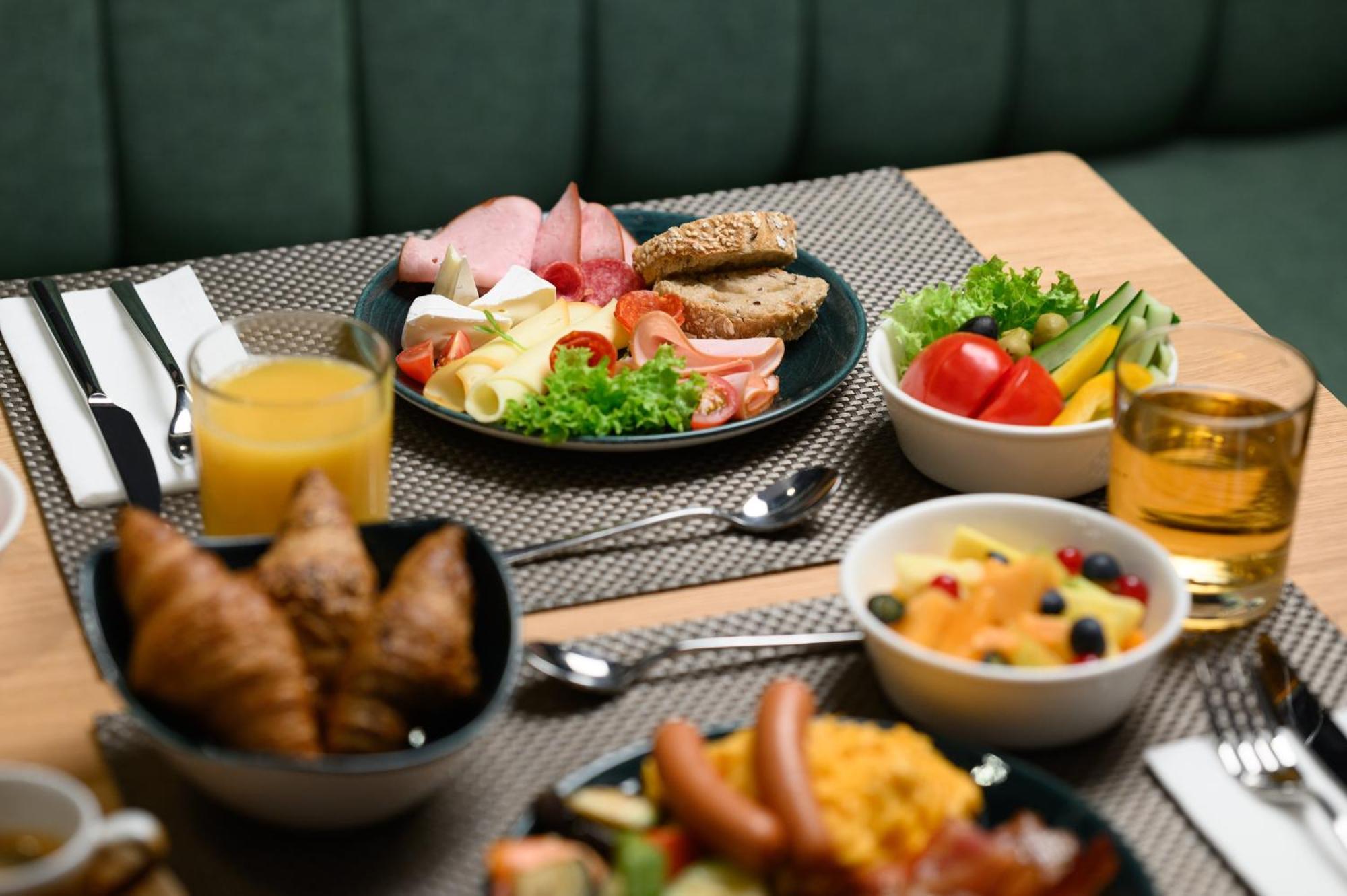 Hotel Oktogon Haggenmacher By Continental Group ブダペスト エクステリア 写真