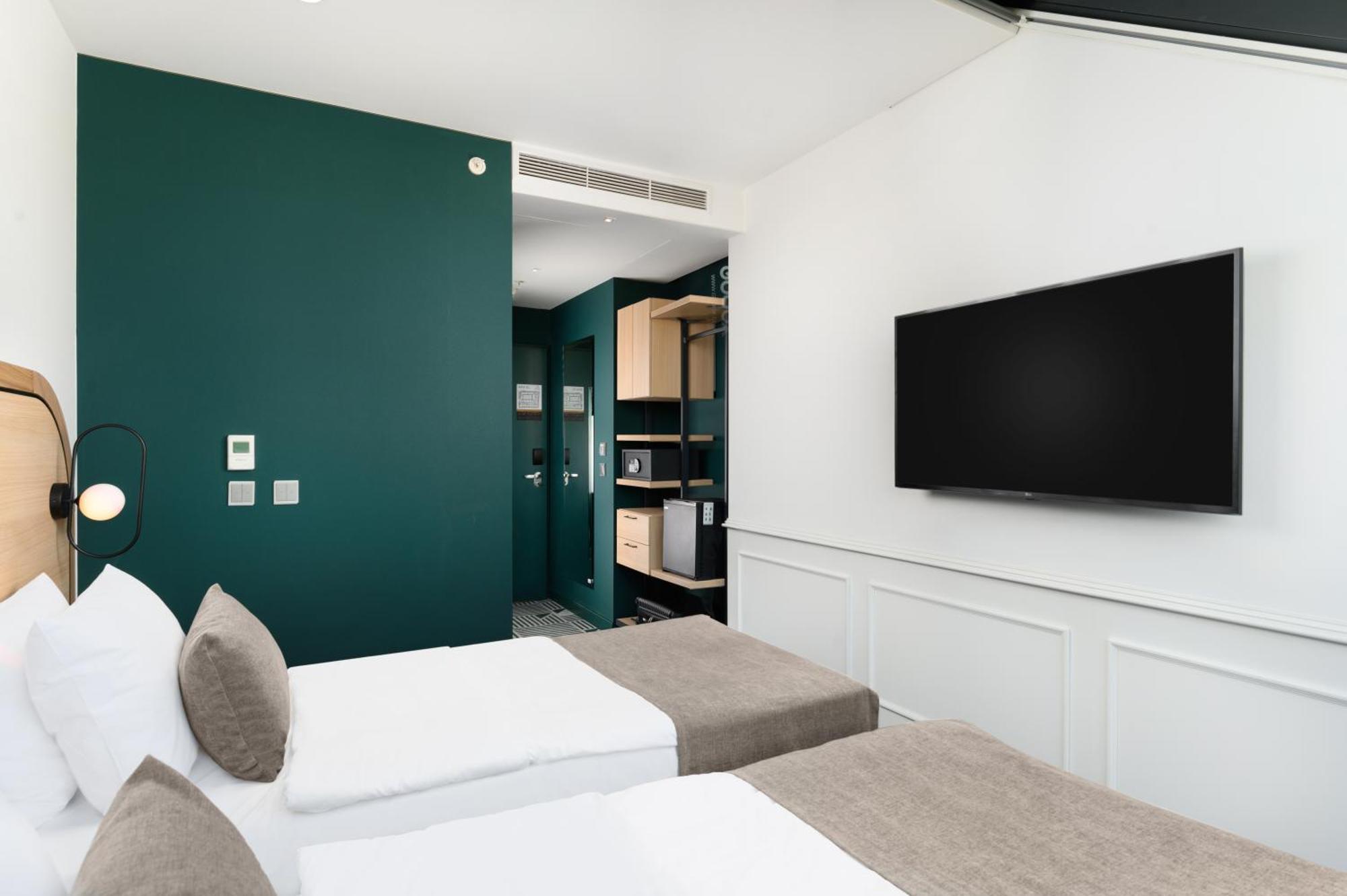 Hotel Oktogon Haggenmacher By Continental Group ブダペスト エクステリア 写真