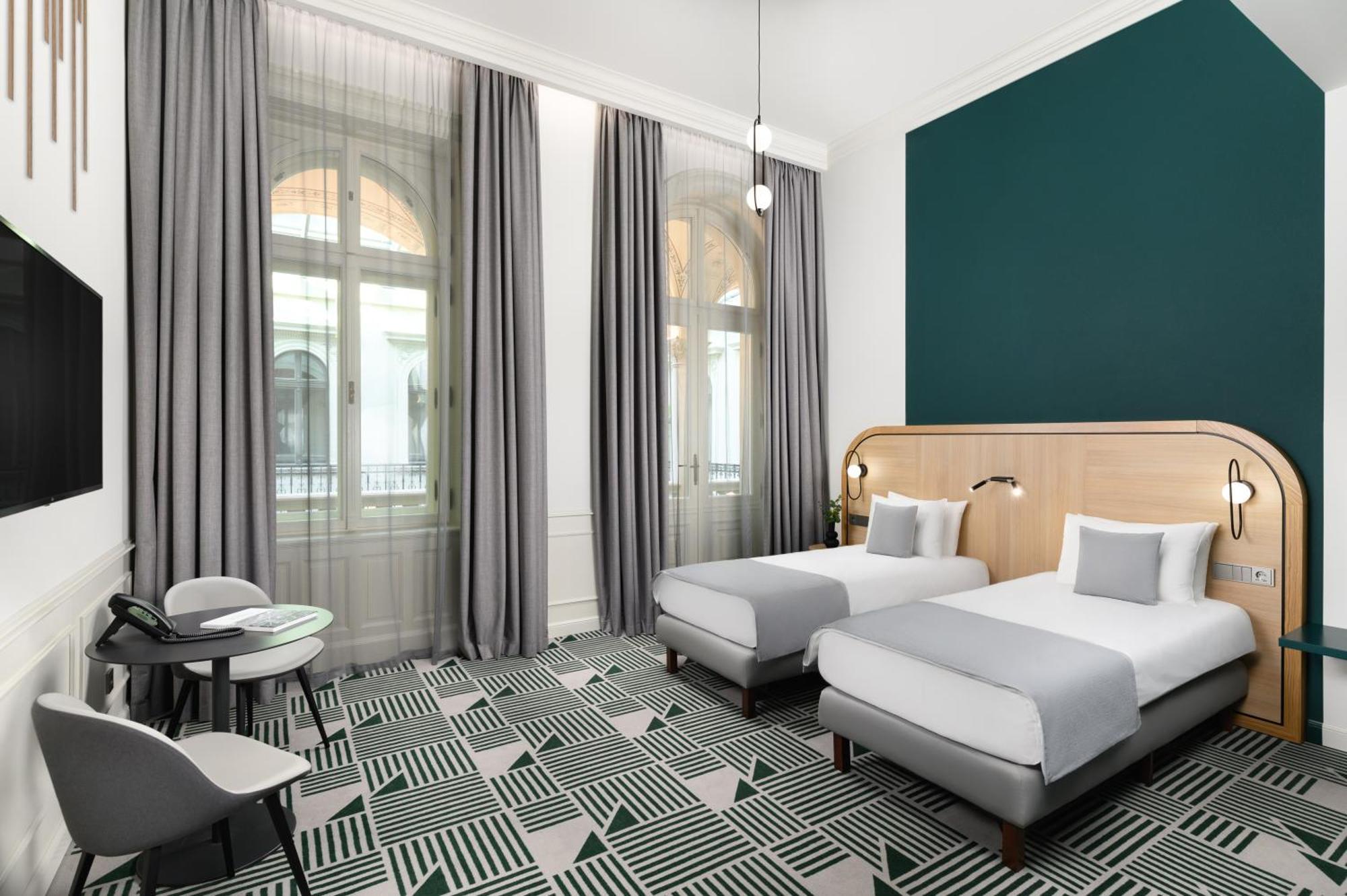 Hotel Oktogon Haggenmacher By Continental Group ブダペスト エクステリア 写真
